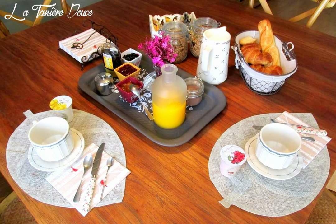 La Taniere Douce Acomodação com café da manhã Soulaucourt-sur-Mouzon Exterior foto